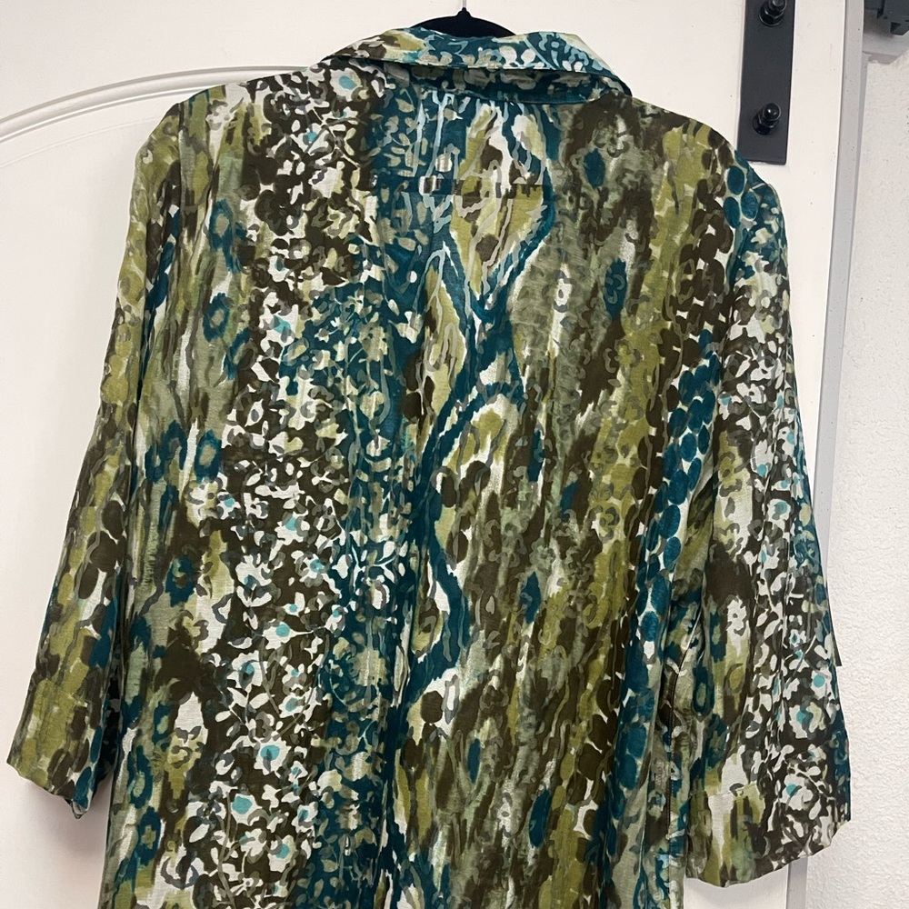 Alfred Dunner Blue and Green Patterned Top sheer lightweight size 16